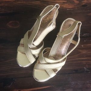 Merona Gold Stretch Espadrille Wedge Size 8.5